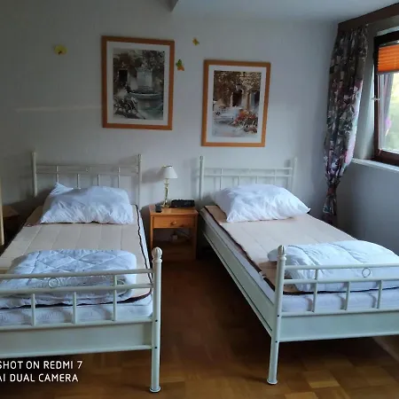 Ferienwohnung 아파트 *